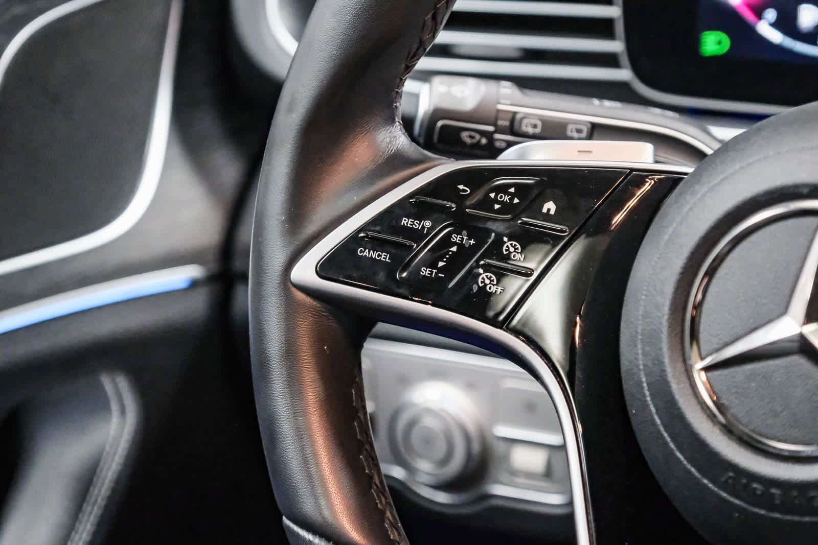 Certified 2025 Mercedes-Benz GLE 350 4MATIC image 19