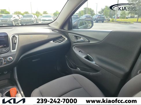 Used 2022 Chevrolet Malibu RS w/ LPO, Convenience Package 1 FWD image 17