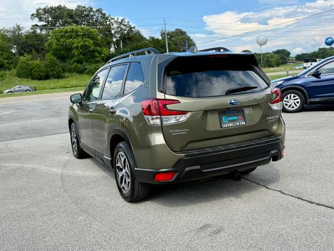 Used 2023 Subaru Forester Premium AWD/4WD image 18