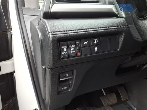 Used 2024 Honda Odyssey EX-L image 16