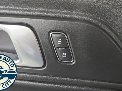Used 2022 Ford Mustang Premium RWD image 23
