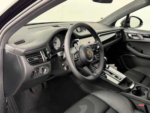 Certified 2026 Porsche Macan S AWD/4WD image 4