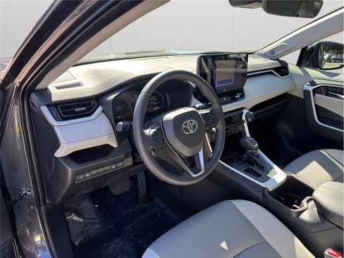 Used 2024 Toyota RAV4 Limited image 6