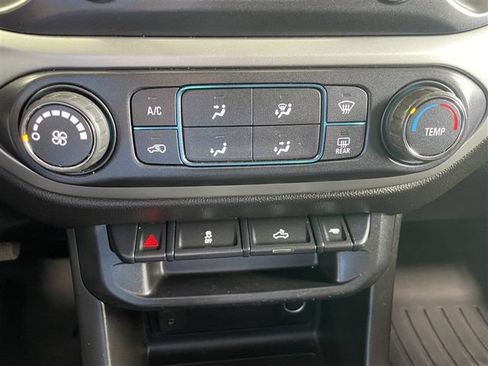 Used 2017 Chevrolet Colorado LT w/ LT Convenience Package AWD/4WD image 18