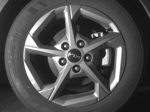 Used 2025 Kia K4 LXS image 13