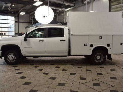 Used 2026 Chevrolet Silverado 3500 W/T w/ WT Convenience Package AWD/4WD image 3