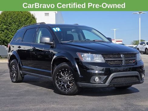 Used 2019 Dodge Journey SE w/ Blacktop Package FWD image 2