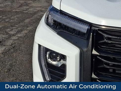 Used 2023 GMC Canyon Elevation image 12