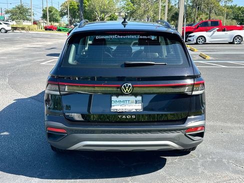 Used 2025 Volkswagen Taos S FWD image 6