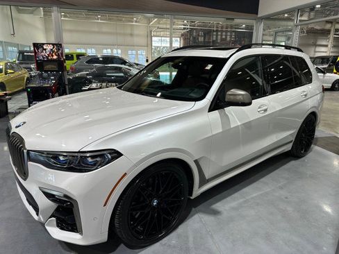 Used 2020 BMW X7 M50i w/ Dynamic Handling Package AWD/4WD image 1