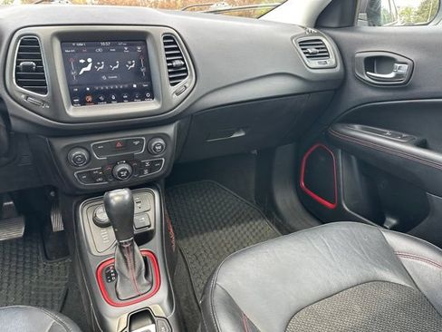 Used 2020 Jeep Compass Trailhawk w/ Cold Weather Group AWD/4WD image 16
