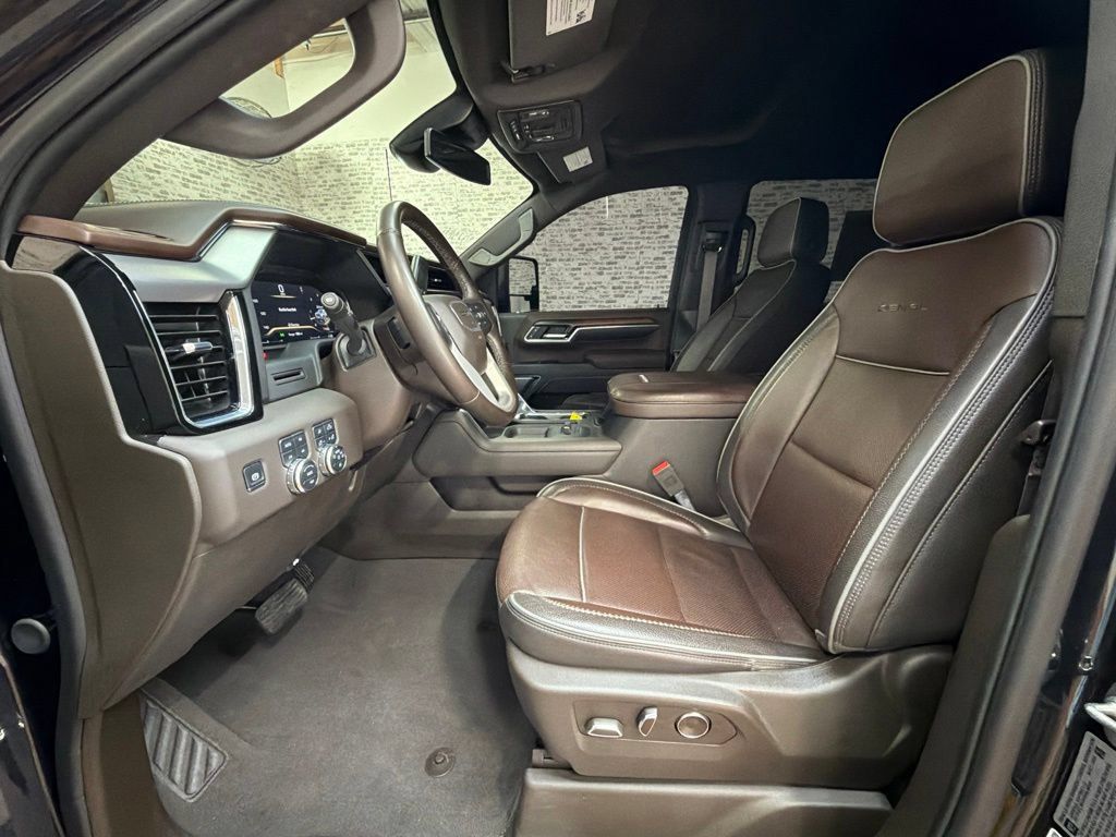 Used 2025 GMC Sierra 2500 Denali AWD/4WD image 22
