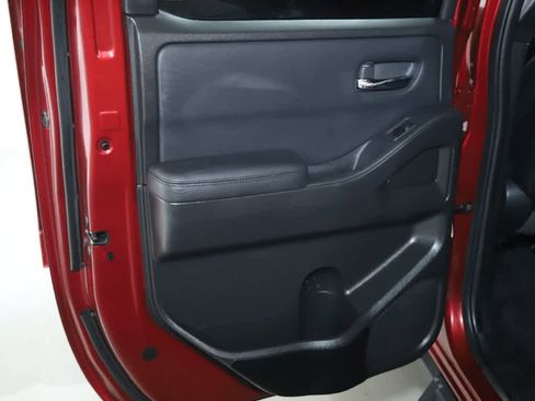 Used 2022 Nissan Frontier PRO-4X w/ Pro-4X Premium Package image 12