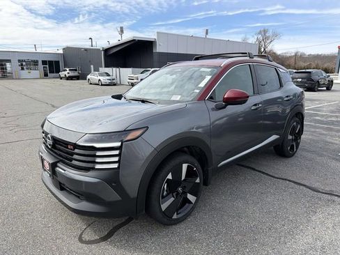 New 2026 Nissan Kicks SR w/ Cold Weather Package AWD/4WD image 1