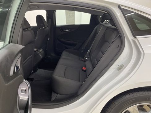 Used 2022 Chevrolet Malibu LS w/ Driver Confidence Package II image 15