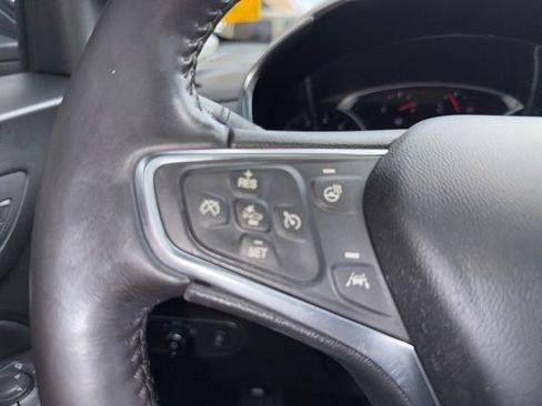 Used 2021 Chevrolet Equinox Premier FWD image 12