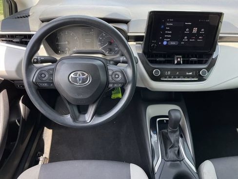 Used 2024 Toyota Corolla LE FWD image 11