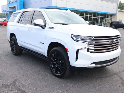 Used 2023 Chevrolet Tahoe High Country AWD/4WD image 2