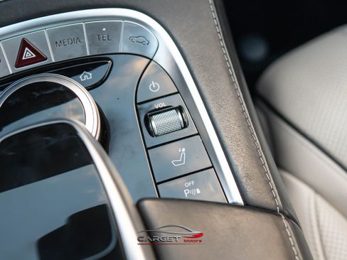 Used 2020 Mercedes-Benz S 560 Sedan image 36