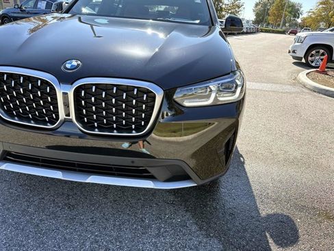 Used 2025 BMW X4 xDrive30i image 9