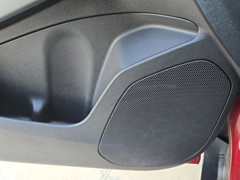 Used 2025 Chevrolet Trax LS FWD image 15