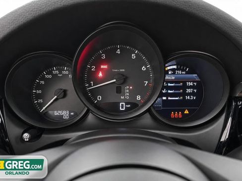 Used 2023 Porsche Macan AWD/4WD image 13