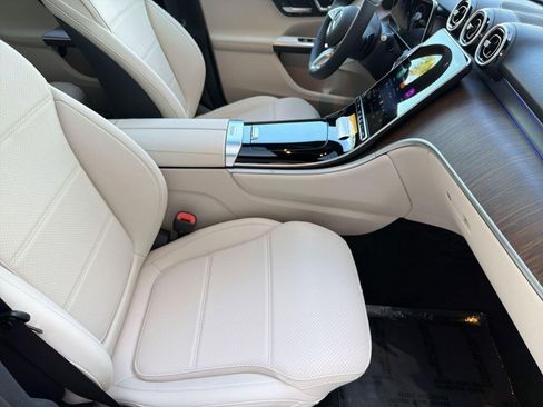 Used 2026 Mercedes-Benz GLC 300 image 30