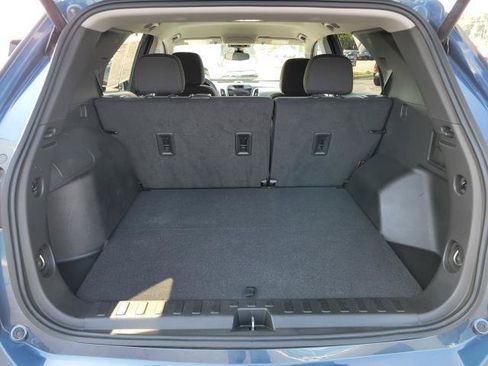 Used 2024 Chevrolet Equinox LT FWD image 8