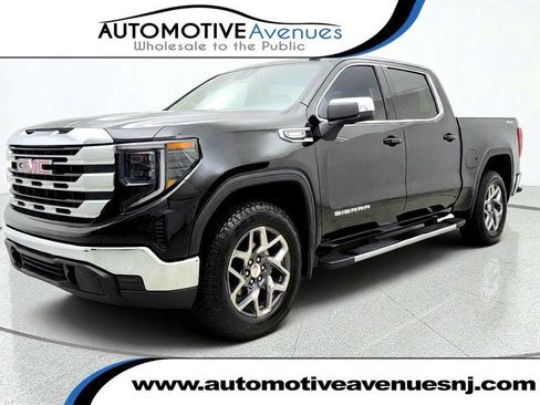 Used 2025 GMC Sierra 1500 SLE AWD/4WD image 1