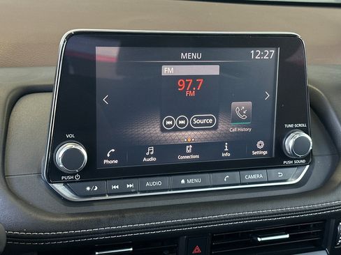 Used 2021 Nissan Rogue S FWD image 17