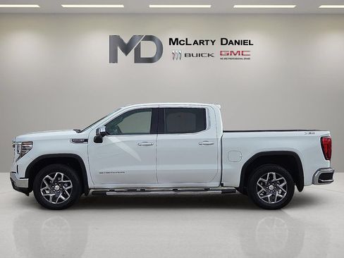 Certified 2024 GMC Sierra 1500 SLT w/ SLT Premium Plus Package AWD/4WD image 2