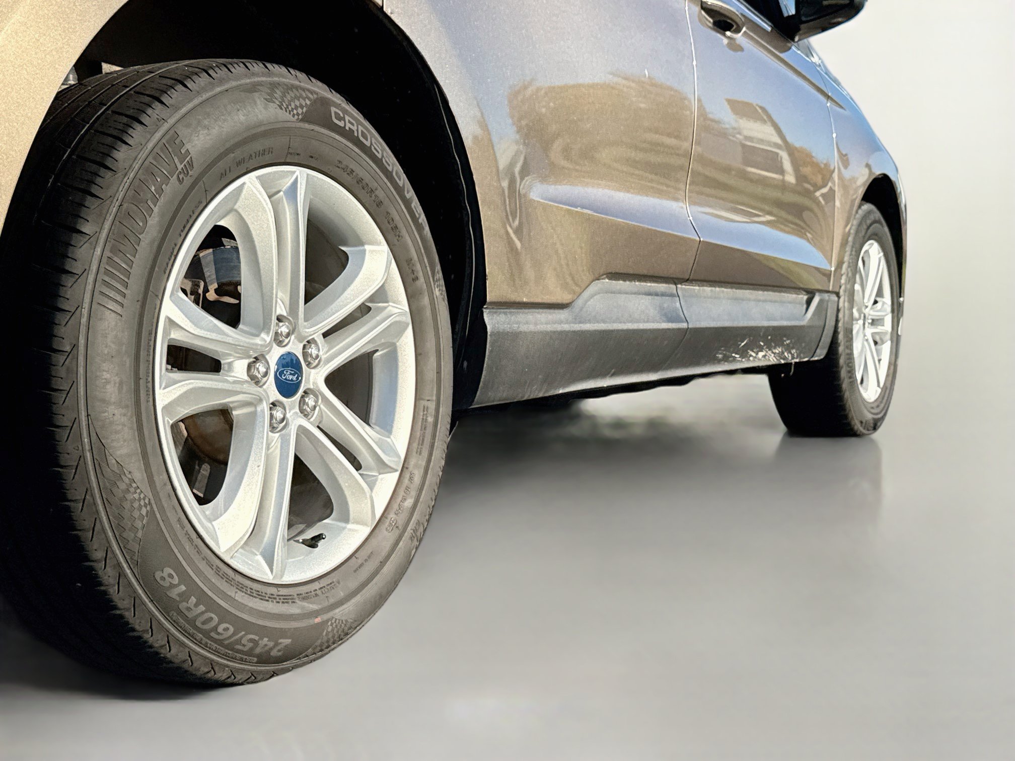 Used 2019 Ford Edge SEL w/ Equipment Group 201A AWD/4WD image 8