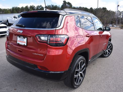 Used 2025 Jeep Compass Limited w/ Elite Group image 9