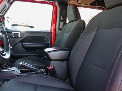 Used 2018 Jeep Wrangler Sport AWD/4WD image 29