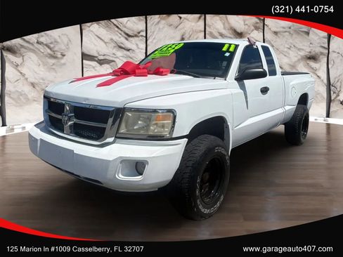 Used 2011 Dodge Dakota ST RWD image 3