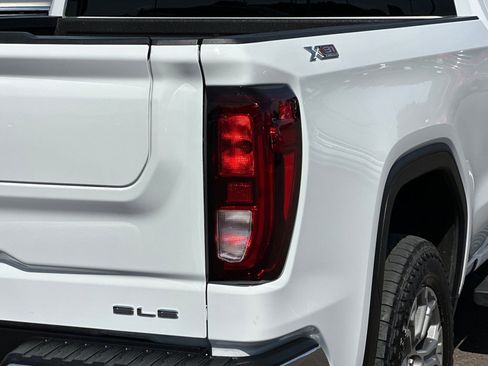 Used 2021 GMC Sierra 1500 SLE w/ X31 Off-Road Package AWD/4WD image 25