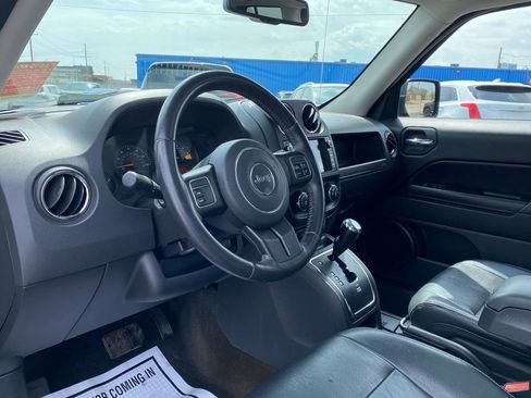 Used 2017 Jeep Patriot 4WD image 9