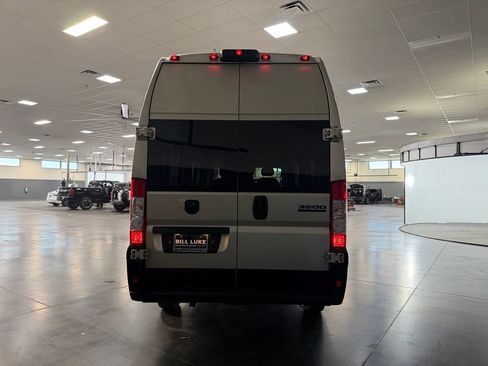 Used 2026 RAM ProMaster 3500 w/ Quick Order Package 22G SLT FWD image 7