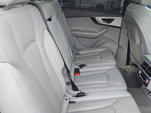Used 2018 Audi Q7 3.0T Prestige image 56