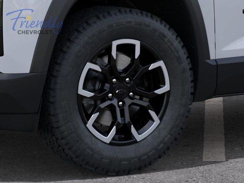 New 2026 Chevrolet Equinox ACTIV w/ Convenience Package III AWD/4WD image 19