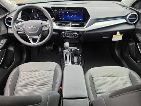 New 2026 Chevrolet Trax LT w/ Driver Confidence Package FWD image 11