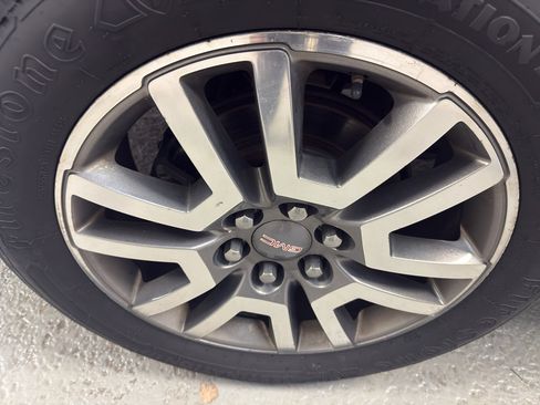 Used 2013 GMC Acadia Denali image 36