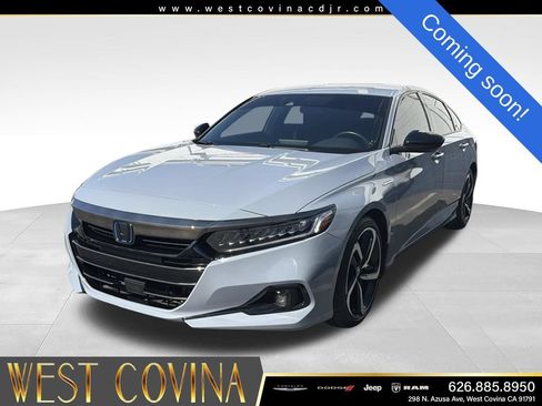 Used 2022 Honda Accord Sport image 2