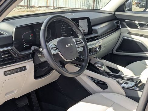 Used 2025 Kia Telluride S image 14