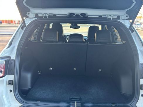 Used 2025 Jeep Compass Limited image 31