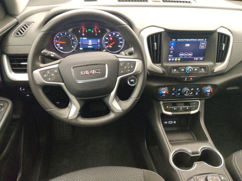 Used 2024 GMC Terrain SLE w/ Driver Convenience Package FWD image 22