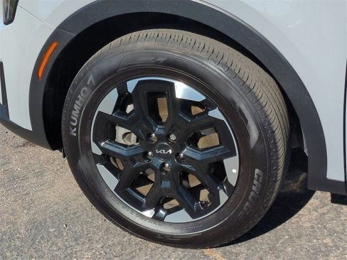 Certified 2025 Kia Sorento S image 32