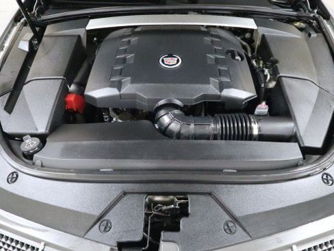 Used 2011 Cadillac CTS Luxury RWD image 19