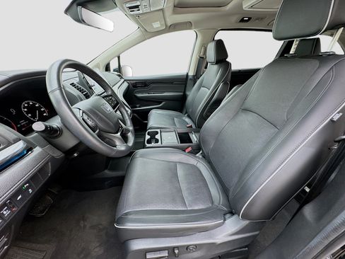 Used 2025 Honda Odyssey Elite image 13