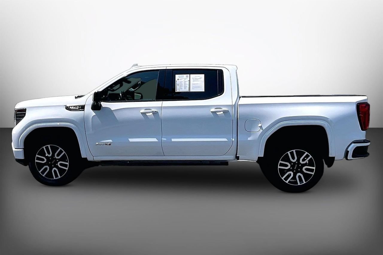 Used 2023 GMC Sierra 1500 AT4 w/ Technology Package AWD/4WD image 5
